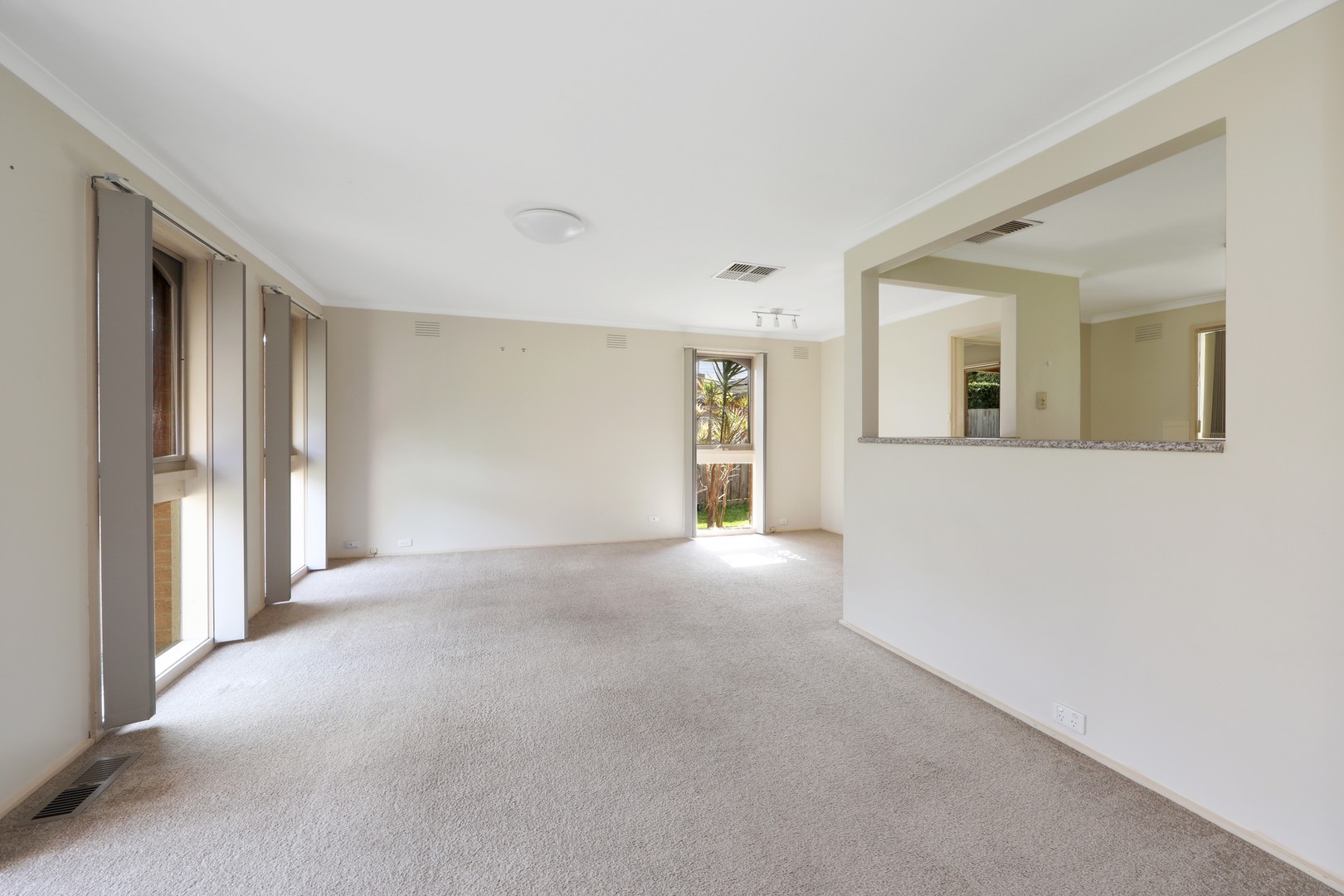 3 English Avenue, Scoresby, VIC 3179 - Thumbnail 1 - 04/08/2026