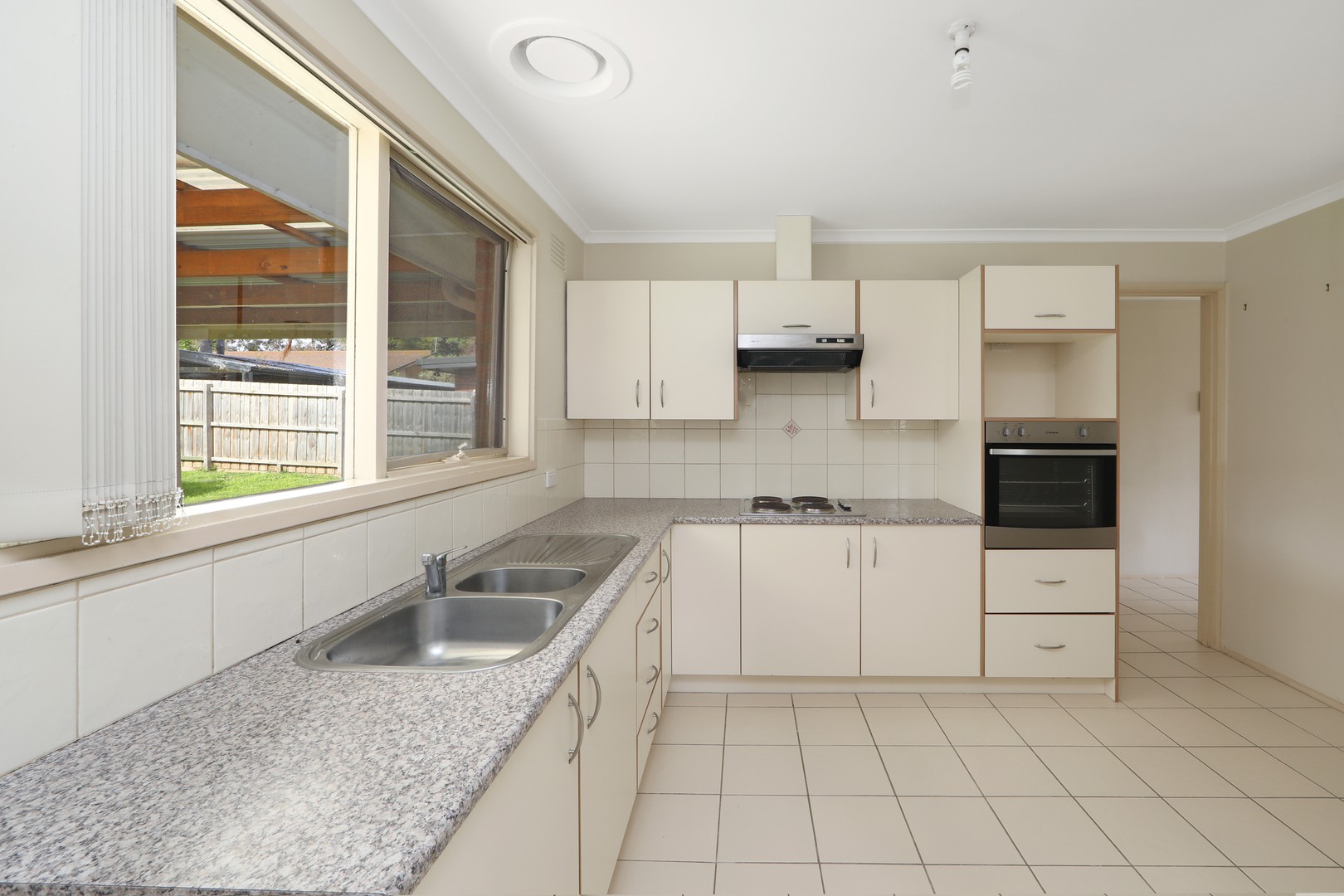 3 English  Avenue, Scoresby, VIC 3179, Scoresby - Thumbnail 4