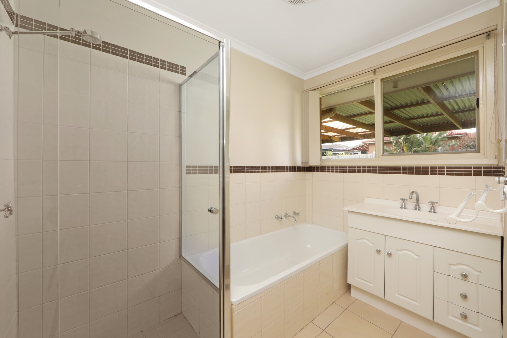 3 English  Avenue, Scoresby, VIC 3179, Scoresby - Thumbnail 6