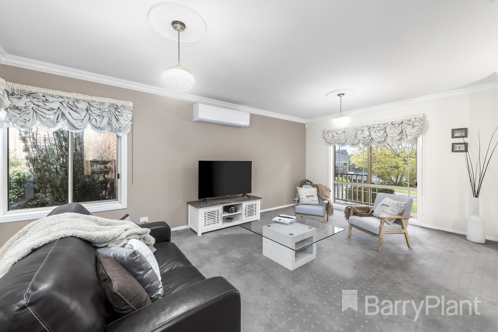 3 Farm CloseGreensborough, VIC 3088, Greensborough - Thumbnail 3