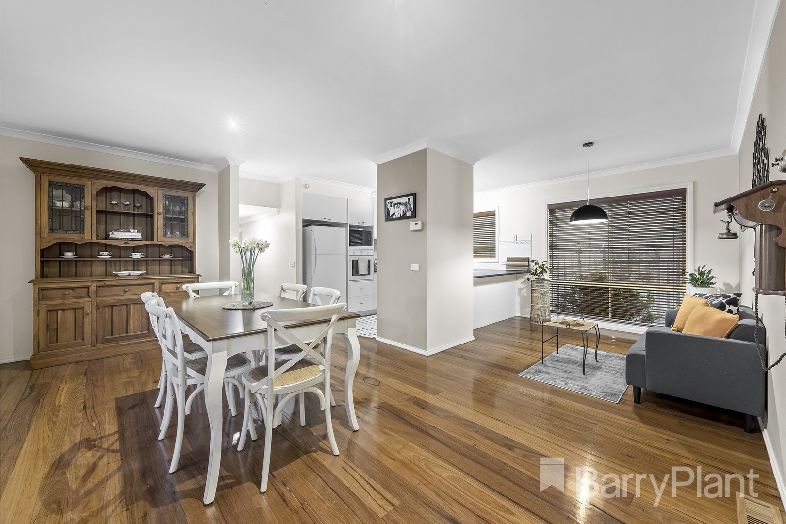 3 Farm CloseGreensborough, VIC 3088, Greensborough - Thumbnail 4
