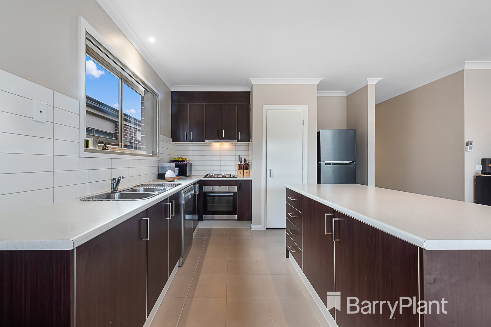 3 Fescue Place, Brookfield, VIC 3338, Brookfield - Thumbnail 2
