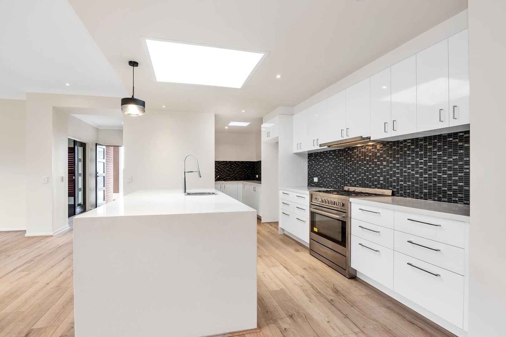 3 Foymount Cr, Highton, VIC 3216, Highton - Thumbnail 3