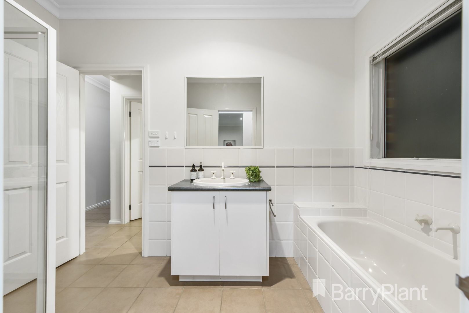 3 Franklin Place, Caroline Springs, VIC 3023, Caroline Springs - Thumbnail 7