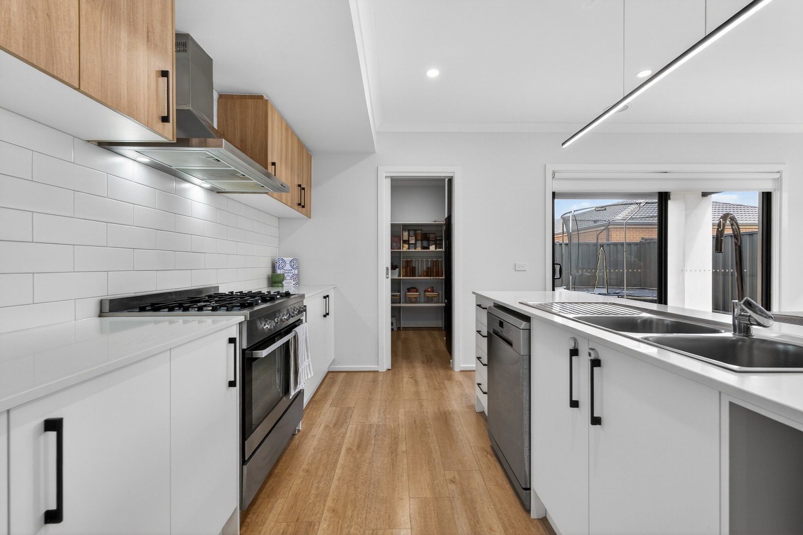 3 Gamut Crescent, Bonnie Brook, VIC 3335 - Thumbnail 2 - 18/05/2026