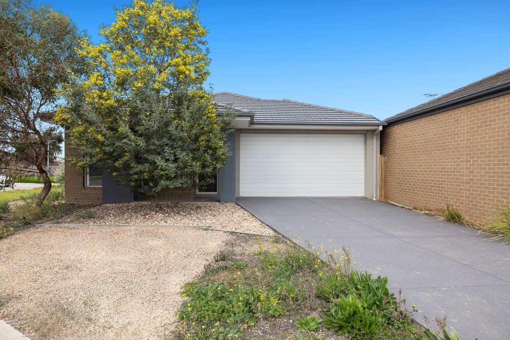 3 Gapstow Chase, Point Cook, VIC 3030, Point Cook - Thumbnail 2