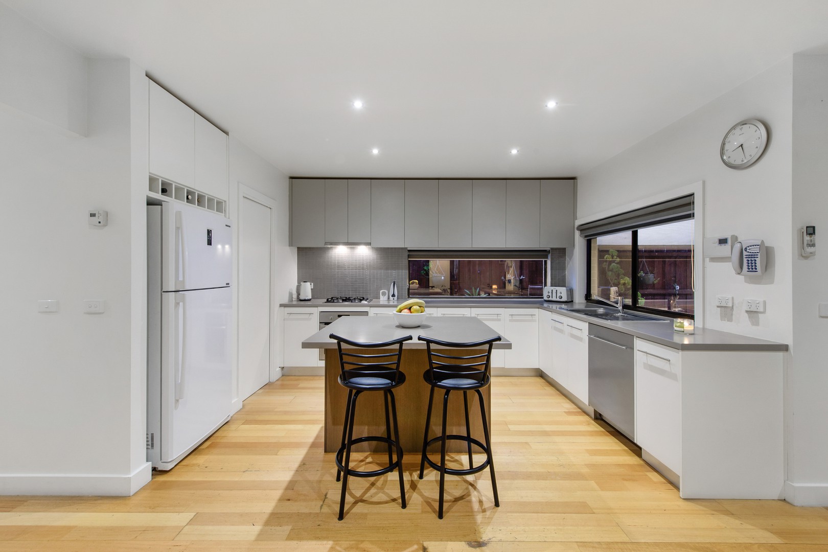 3 Garnet Way, Taylors Hill, VIC 3037, Taylors Hill - Thumbnail 5