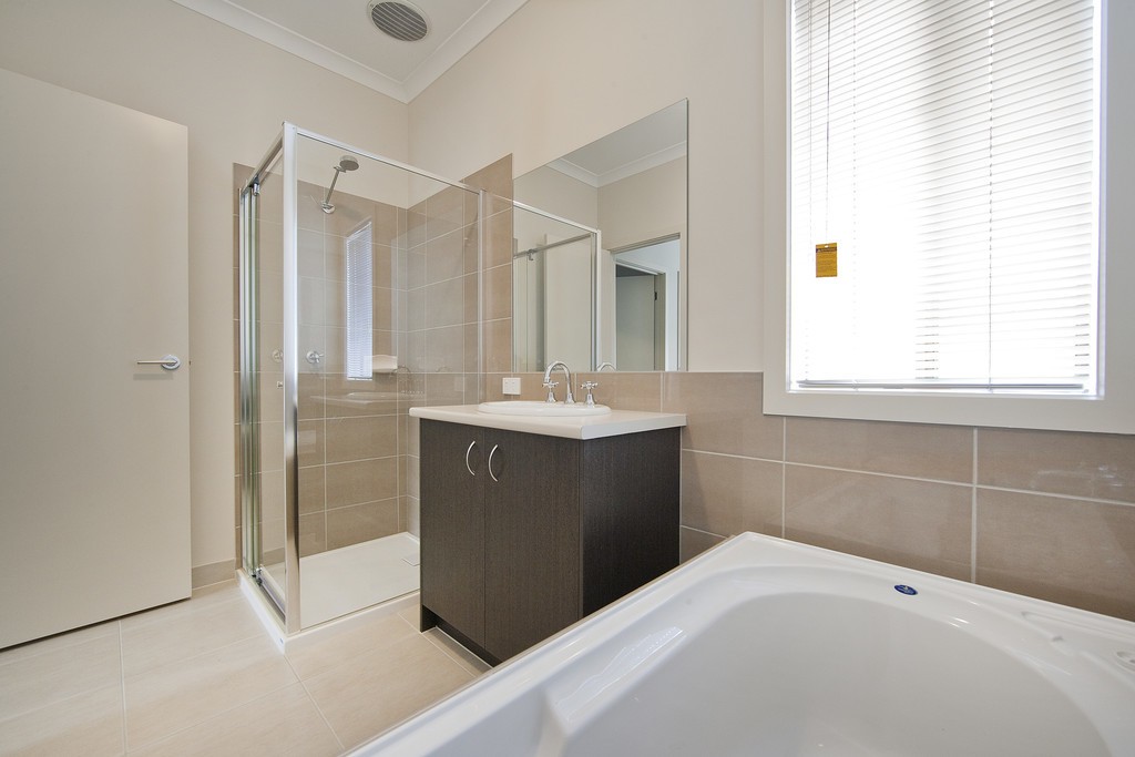 3 Glider Street, Point Cook, VIC 3030, Point Cook - Thumbnail 5