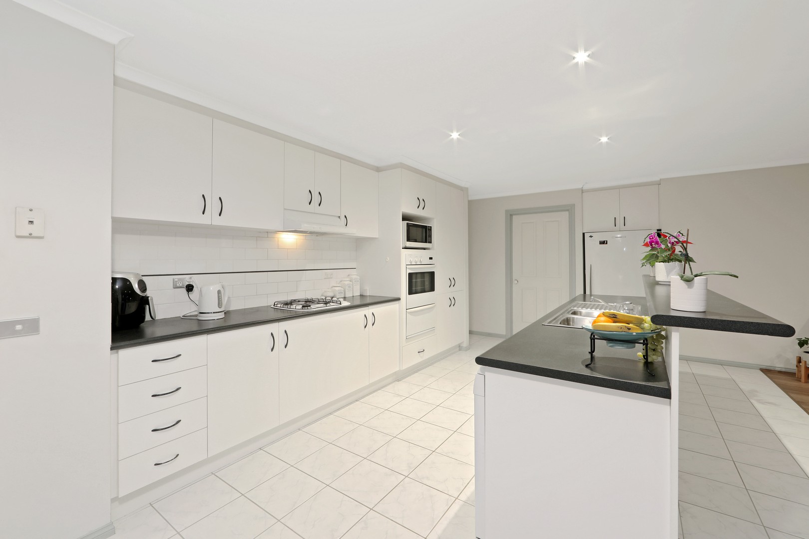 3 Harwood Court, Rowville, VIC 3178, Rowville - Thumbnail 2