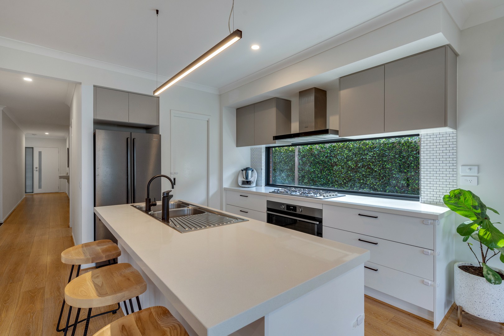 3 Hazel Way, Mickleham, VIC 3064, Mickleham - Thumbnail 2