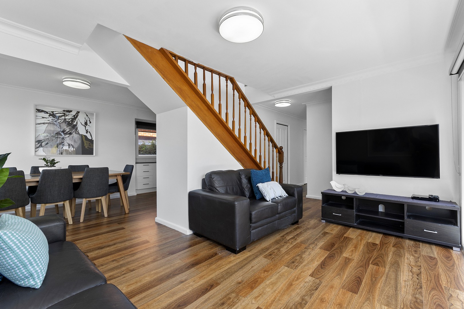 3 Heytesbury  Street, Herne Hill, VIC 3218 - Thumbnail 2 - 09/06/2023