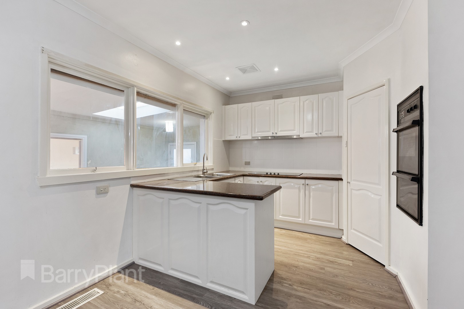 3 Hibiscus Avenue, St Albans, VIC 3021, St Albans - Thumbnail 2