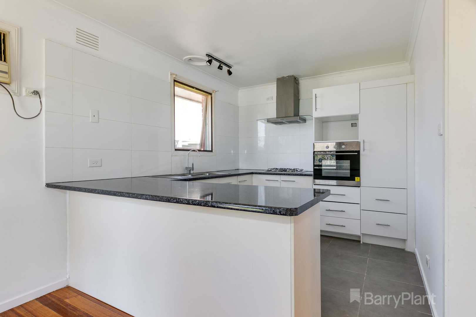 3 Hillbrick Court, Narre Warren, VIC 3805, Narre Warren - Thumbnail 2