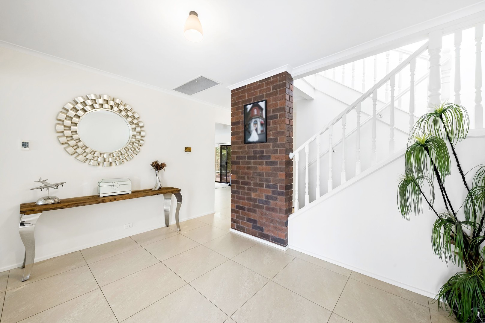 3 Hillman Court, Avondale Heights, VIC 3034, Avondale Heights - Thumbnail 2