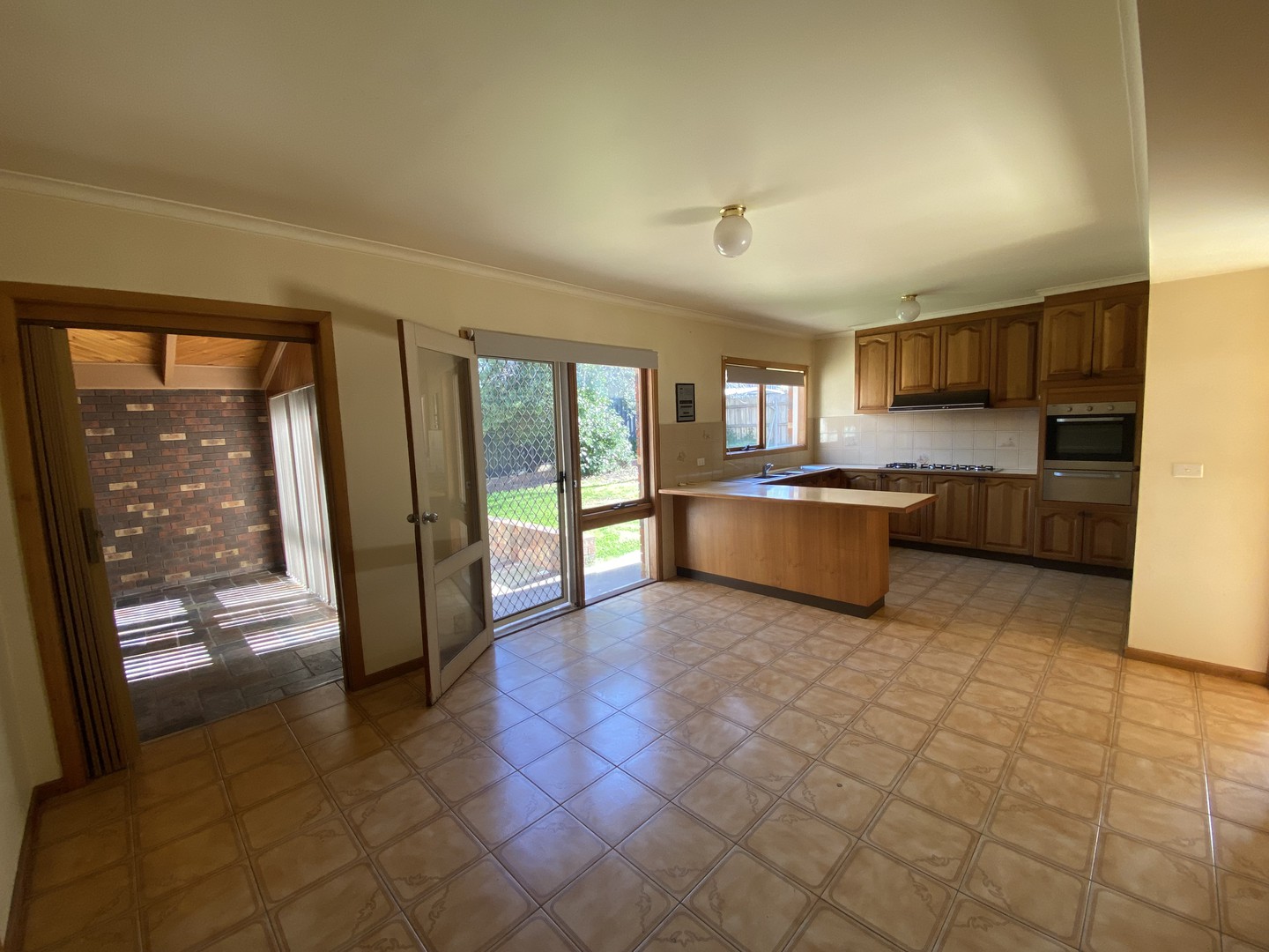 3 Hillview Court, Keilor, VIC 3036, Keilor - Thumbnail 4