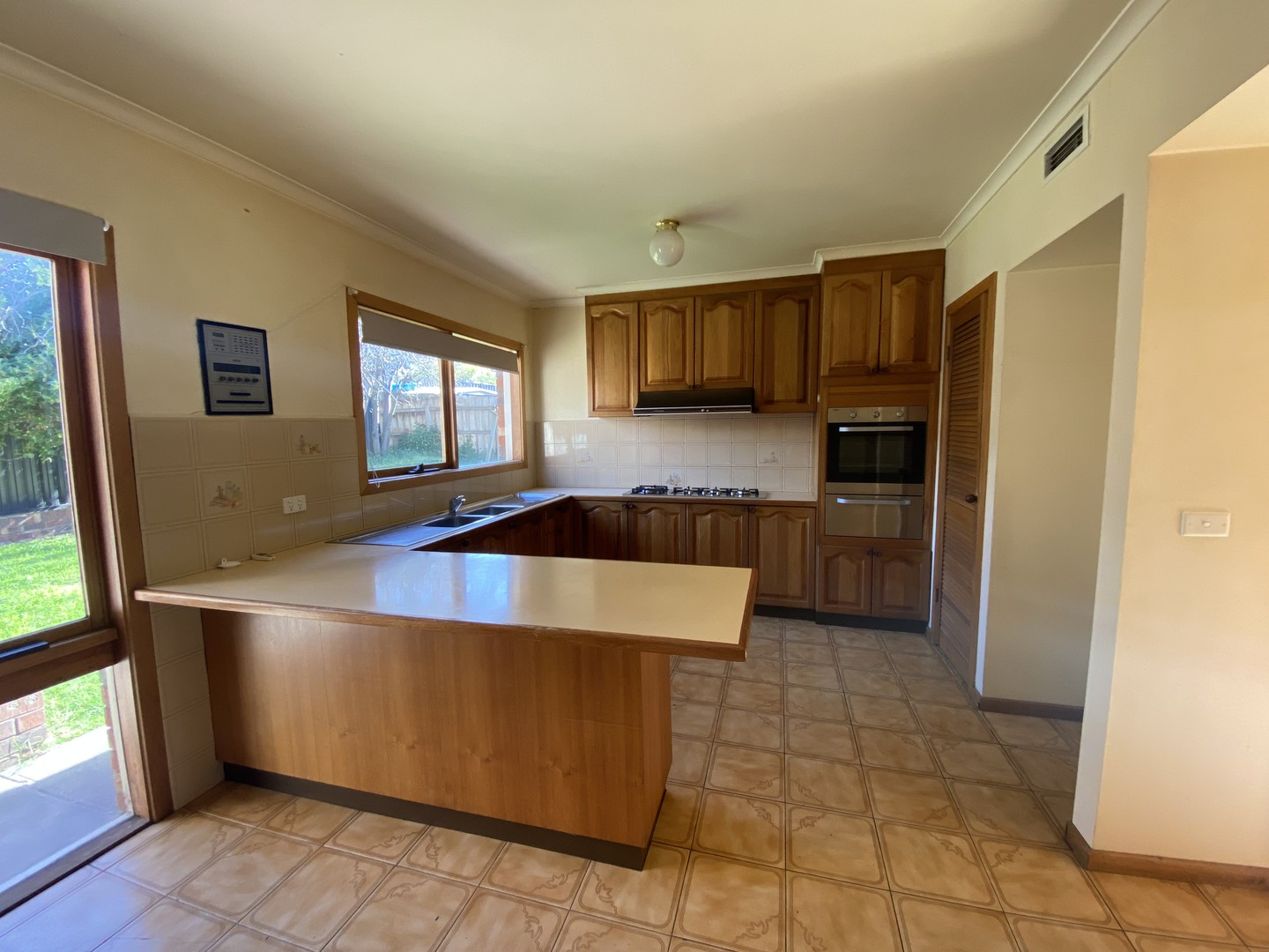 3 Hillview Court, Keilor, VIC 3036, Keilor - Thumbnail 5