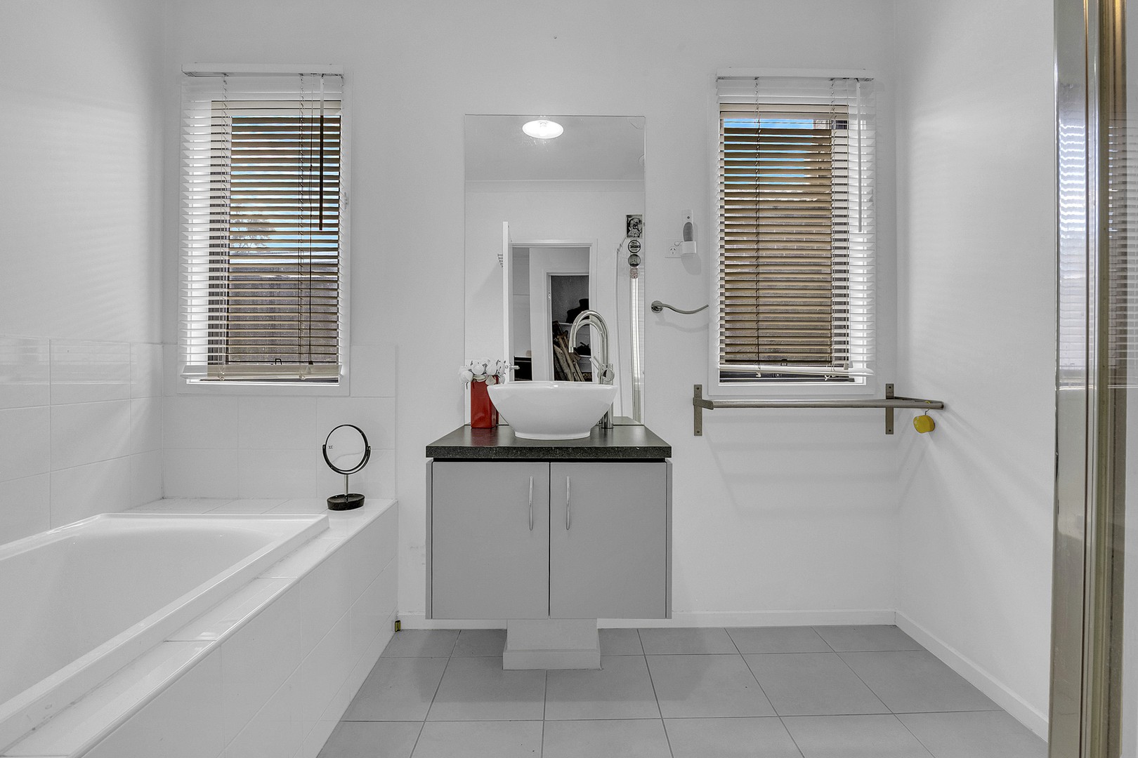 3 Hollows Court, Craigieburn, VIC 3064, Craigieburn - Thumbnail 7