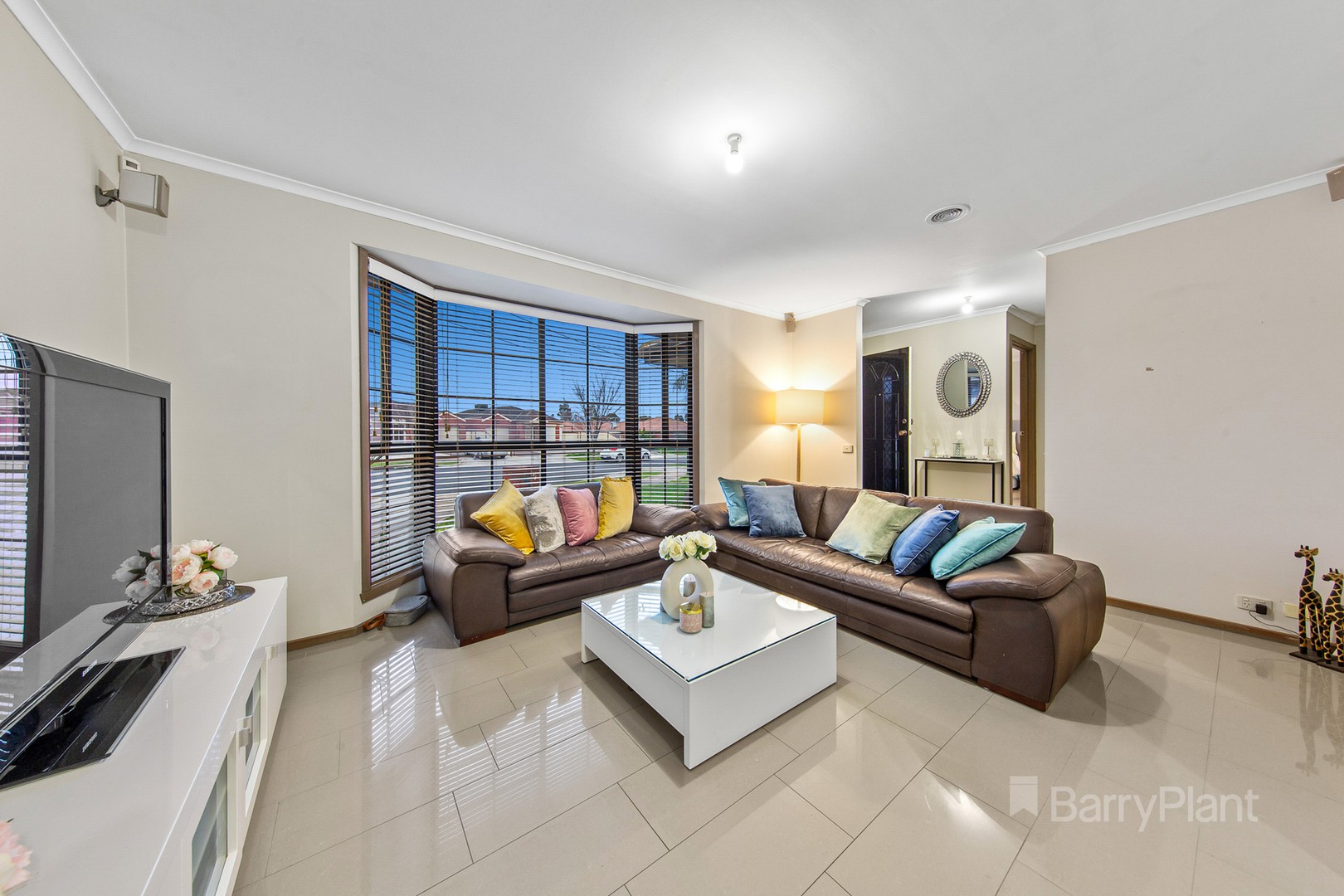 3 Huntley Court, St Albans, VIC 3021, St Albans - Thumbnail 2