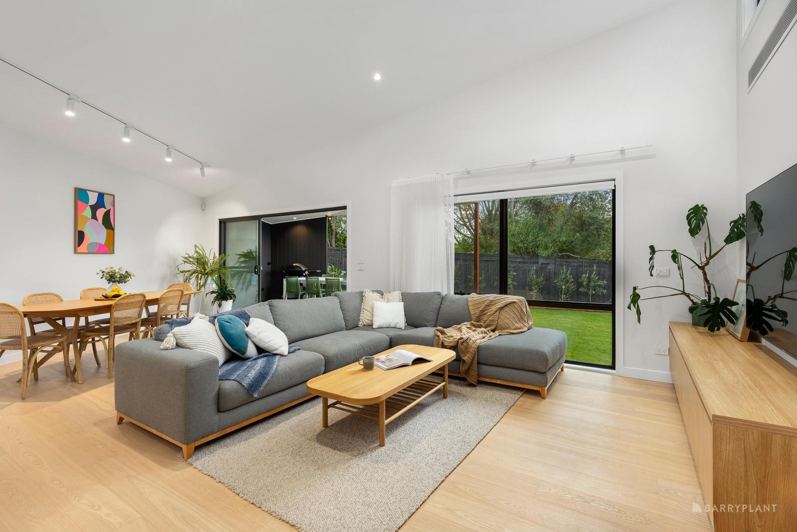 3 Ian Avenue, Ringwood East, VIC 3135, Ringwood East - Thumbnail 2
