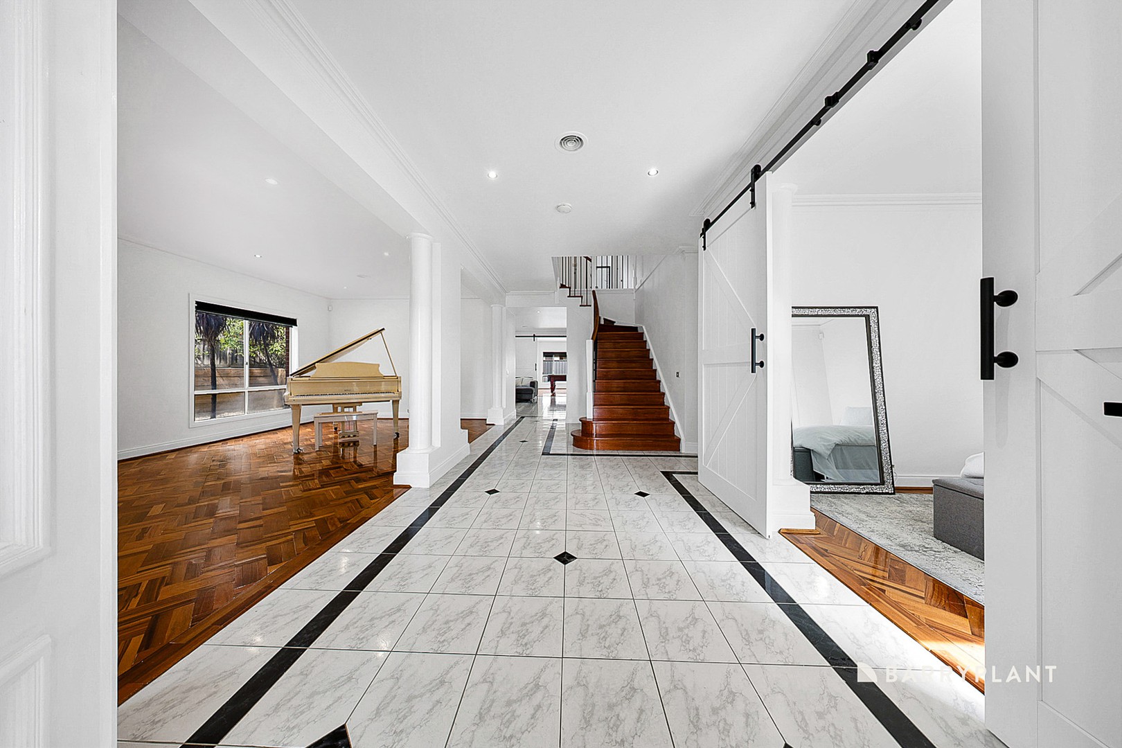 3 Ilyuka Way, South Morang, VIC 3752, South Morang - Thumbnail 2
