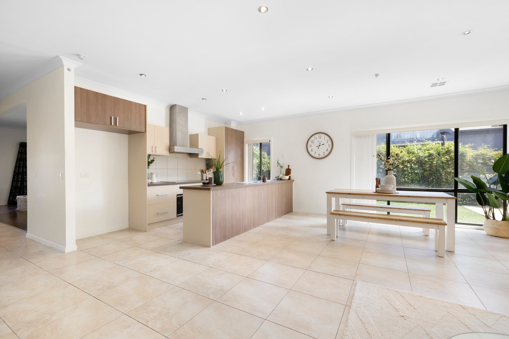 3 Innisfail Drive, Point Cook, VIC 3030 - Thumbnail 2 - 20/01/2026