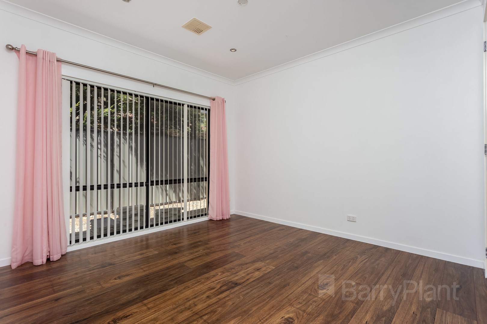 3 Innisfail Drive, Point Cook, VIC 3030, Point Cook - Thumbnail 4