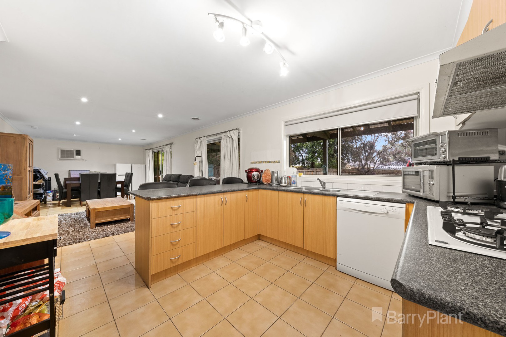 3 Jamie Court, Pakenham, VIC 3810, Pakenham - Thumbnail 2