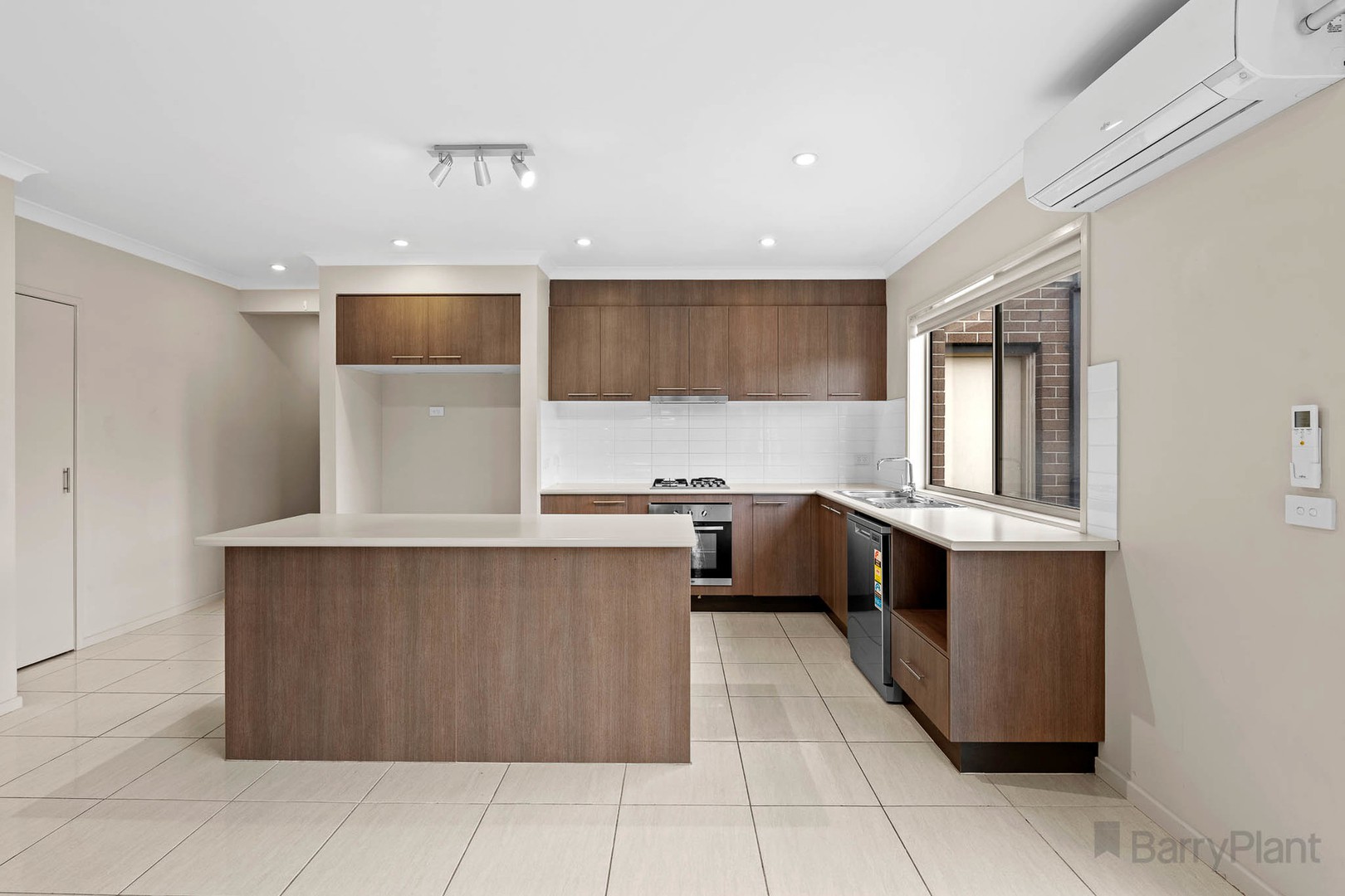 3 Jefferson Avenue, Cranbourne North, VIC 3977, Cranbourne North - Thumbnail 2