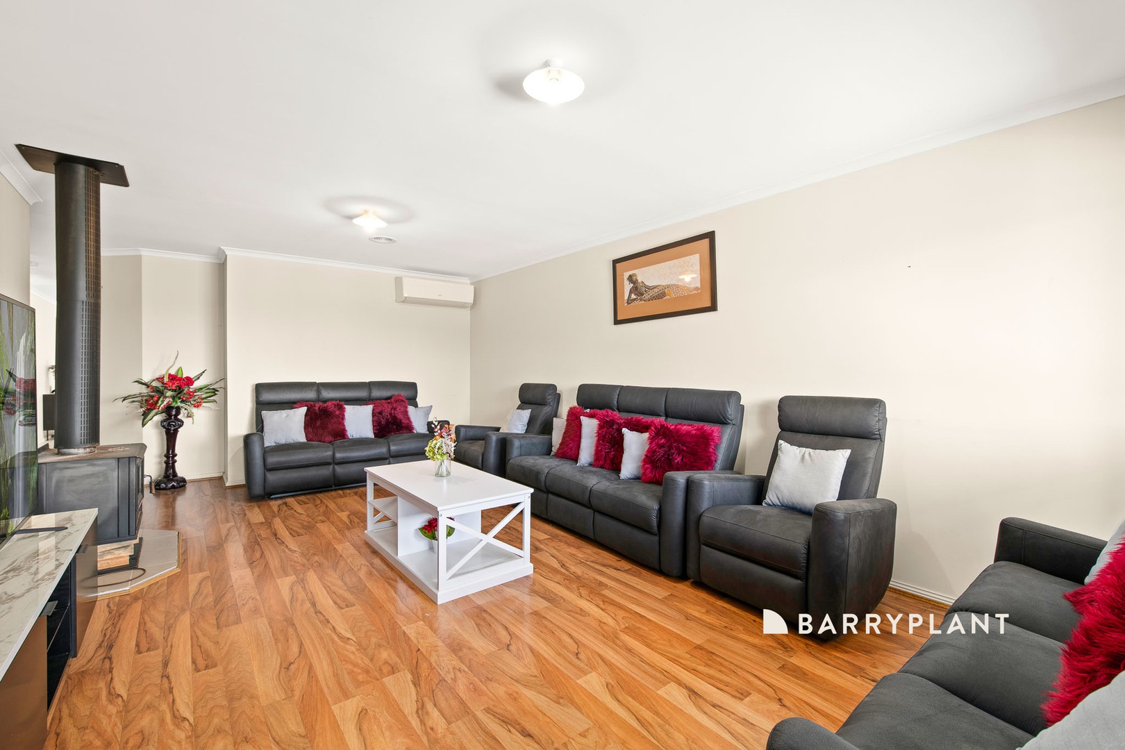 3 Jennifer Court, Pakenham, VIC 3810, Pakenham - Thumbnail 2
