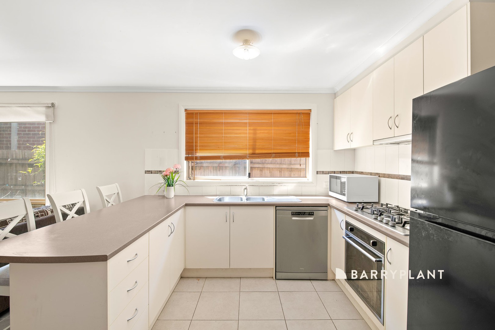 3 Jennifer Court, Pakenham, VIC 3810, Pakenham - Thumbnail 4