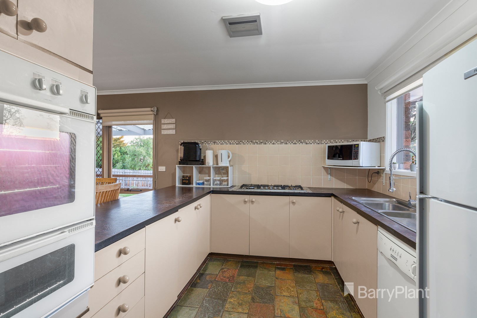 3 Jenny Court, Mooroolbark, VIC 3138, Mooroolbark - Thumbnail 4