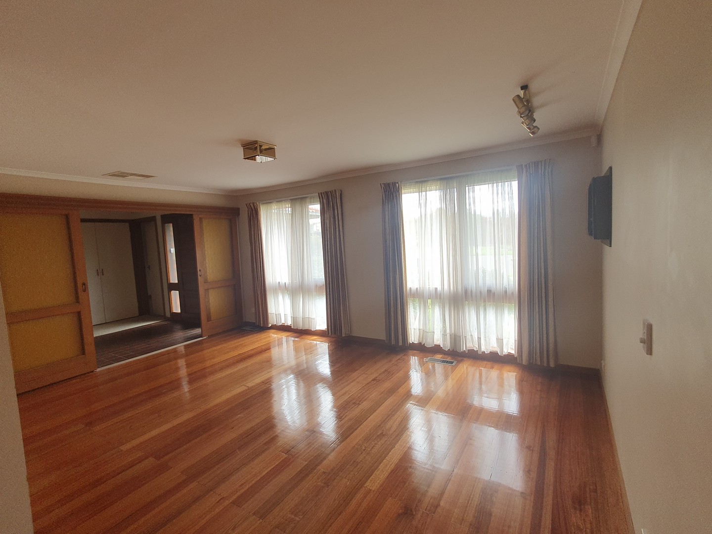 3 Kameruka Court, Werribee, VIC 3030 - Thumbnail 1 - 11/11/2021