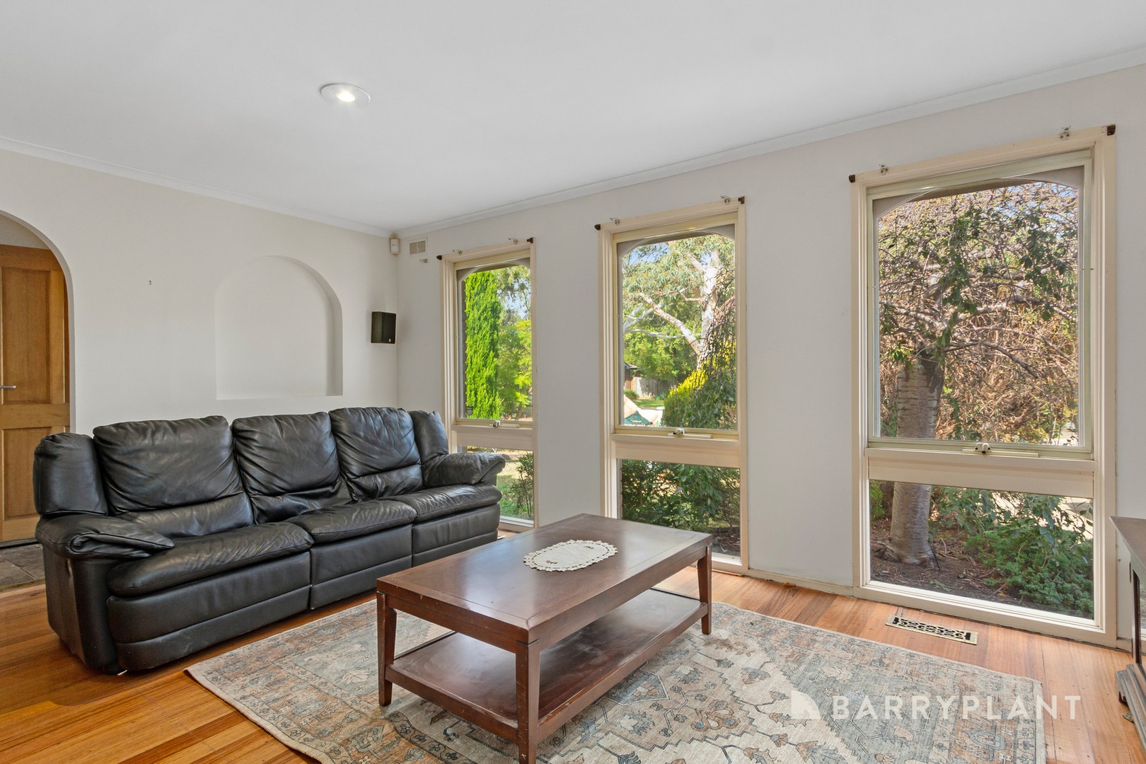 3 Kimber Close, Ferntree Gully, VIC 3156 - Thumbnail 2 - 01/05/2025