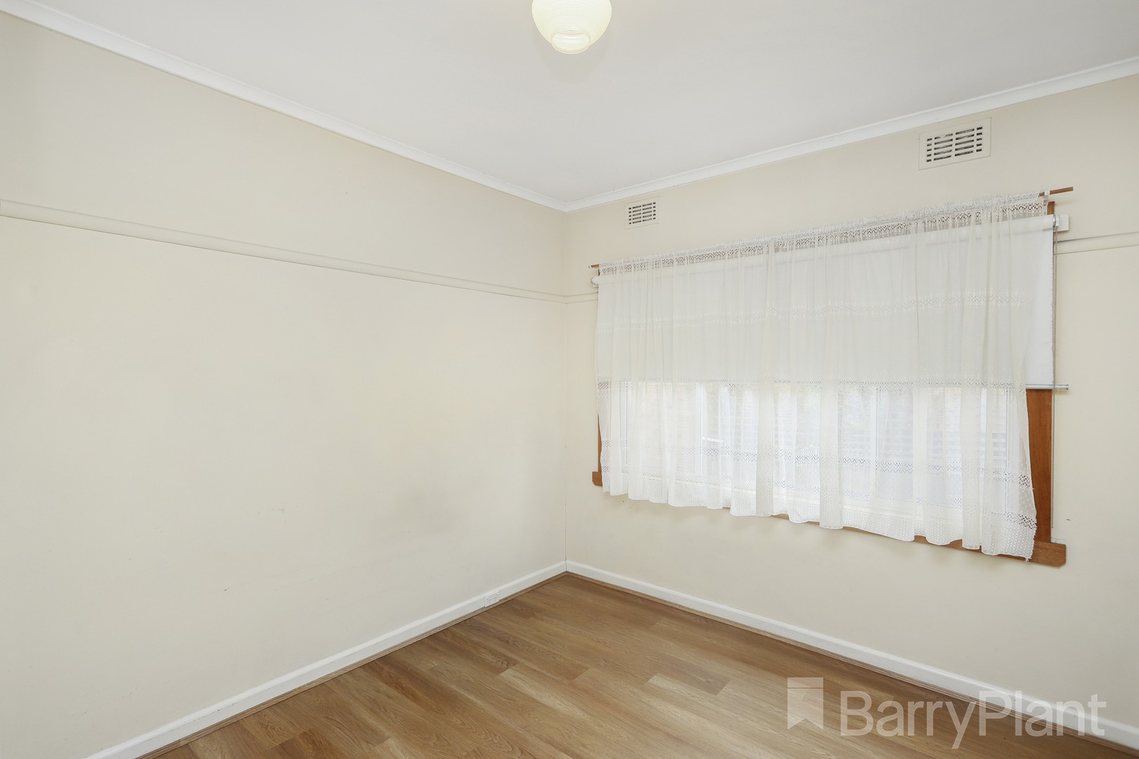 3 Kingaroy Street, Sunshine, VIC 3020, Sunshine - Thumbnail 2