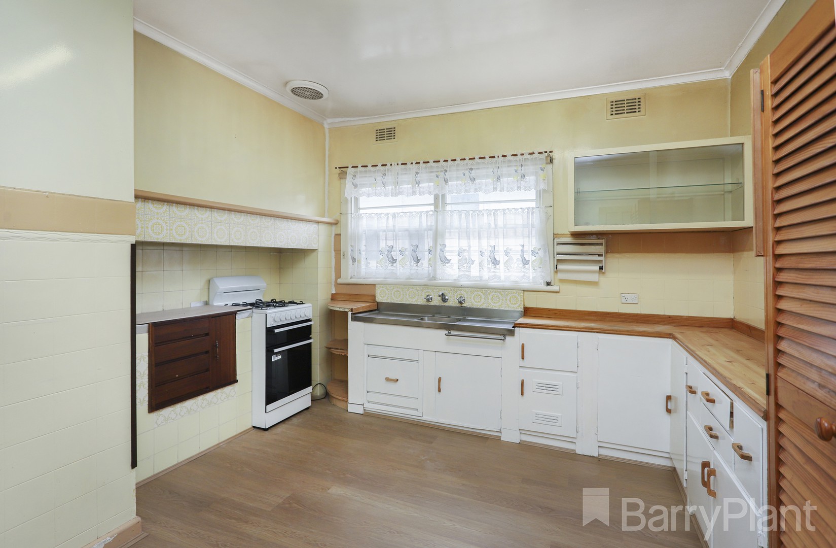 3 Kingaroy Street, Sunshine, VIC 3020, Sunshine - Thumbnail 3