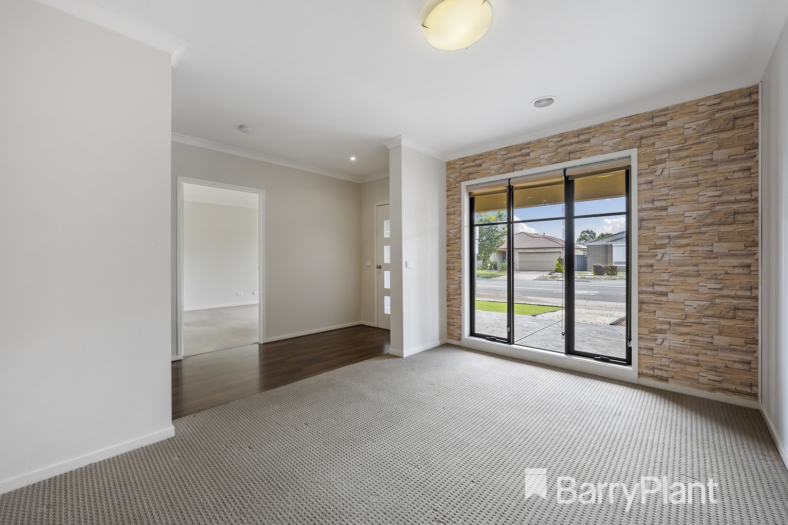 3 Kinglake Drive, Manor Lakes, VIC 3024 - Thumbnail 2 - 13/01/2022