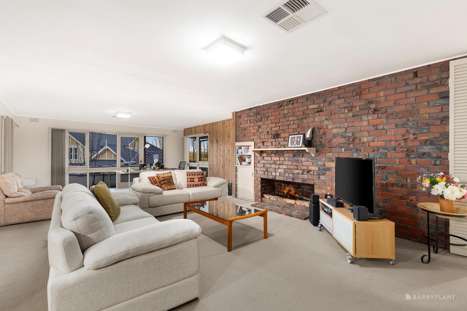 3 Kookaburra Rise, Diamond Creek, VIC 3089 - Thumbnail 2 - 30/06/2025