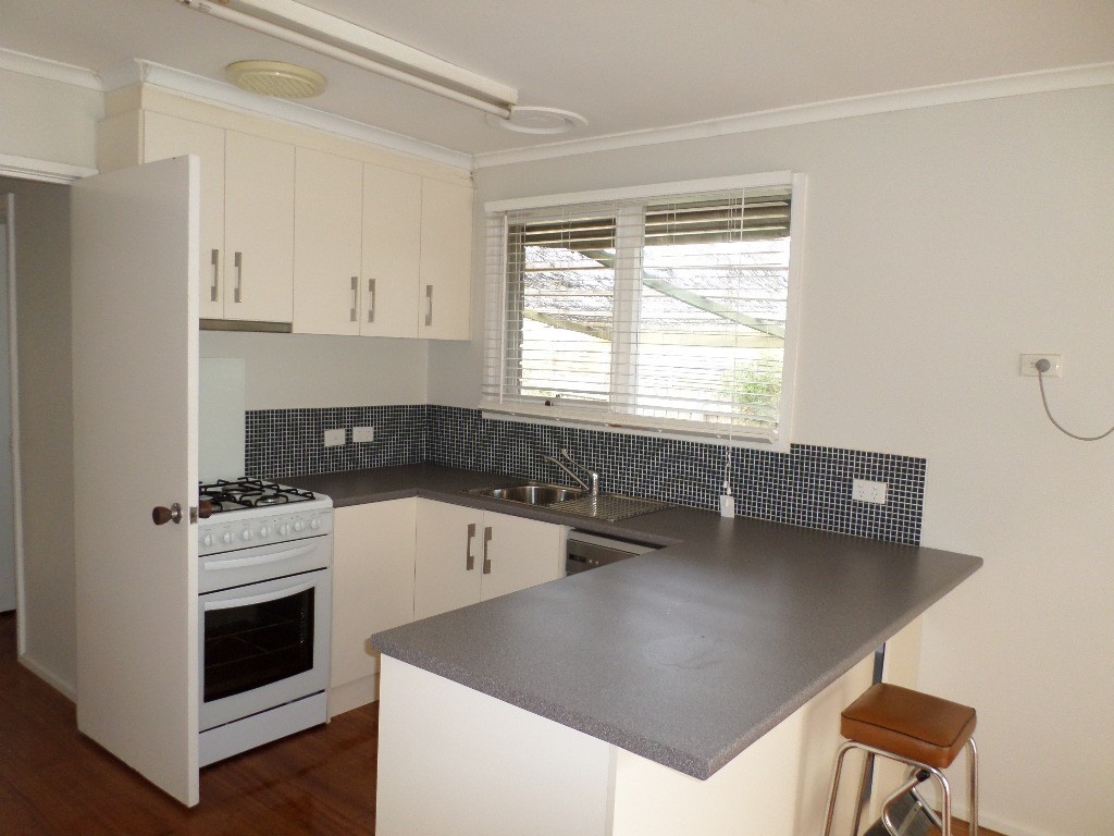 3 Kurrajong Crescent, Melton South, VIC 3338, Melton South - Thumbnail 2