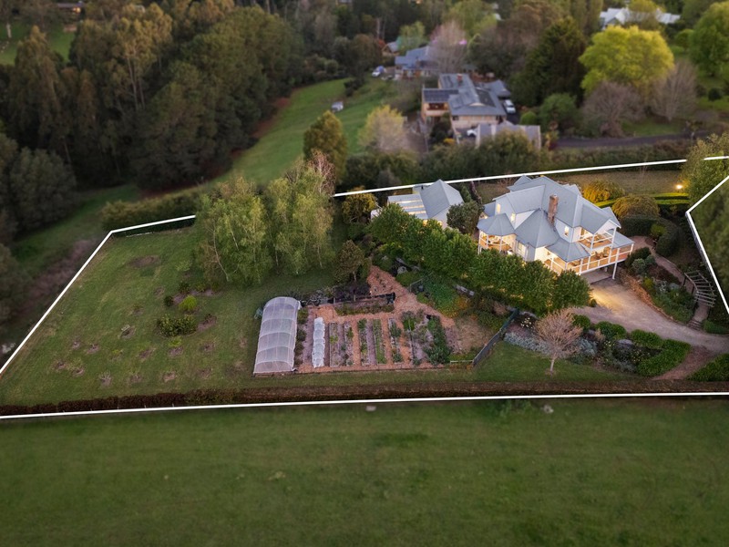 3 Laurel Lane, Emerald, VIC 3782 - Image - 09/10/2026