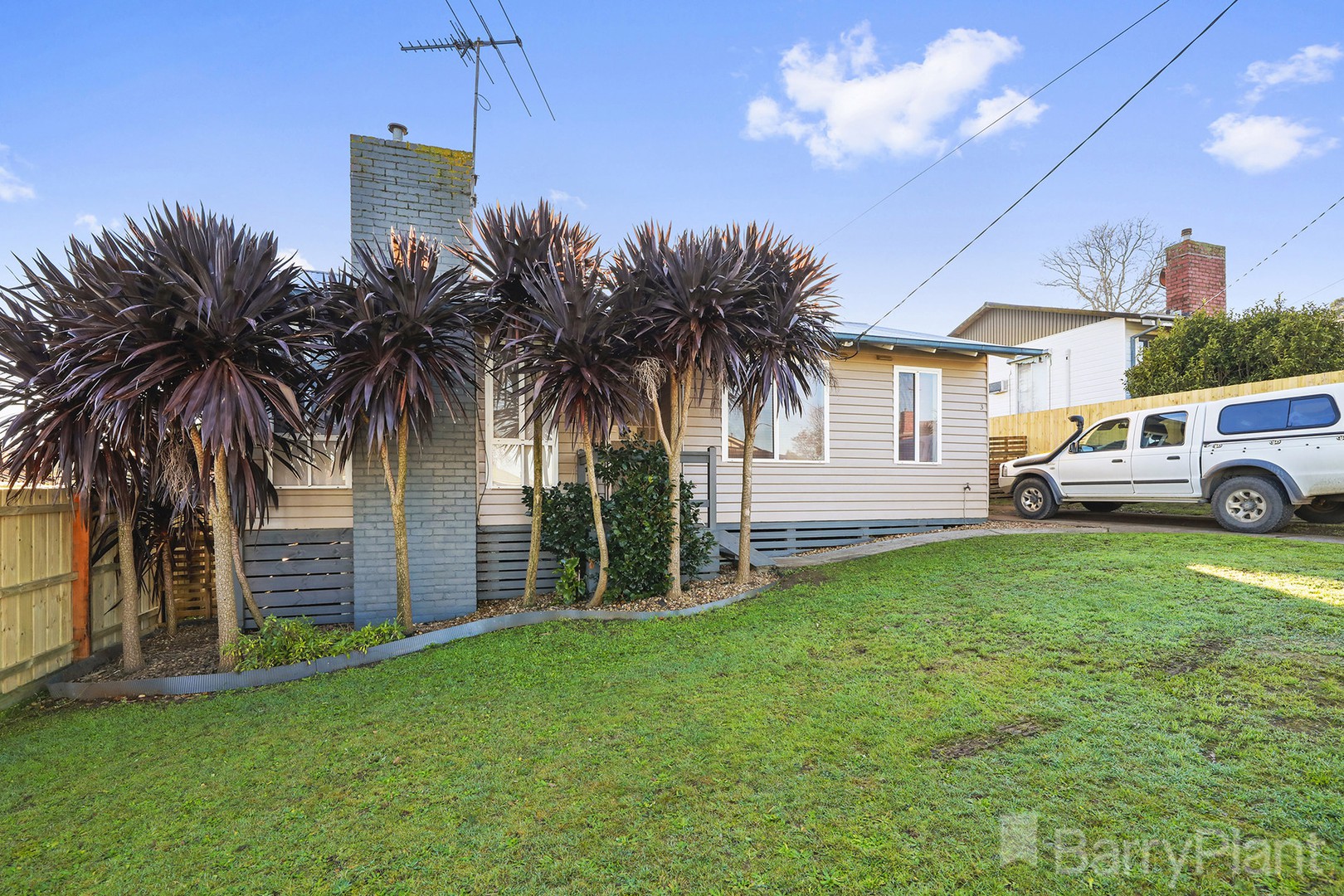 3 Logan Street, Warragul, VIC 3820, Warragul - Thumbnail 2