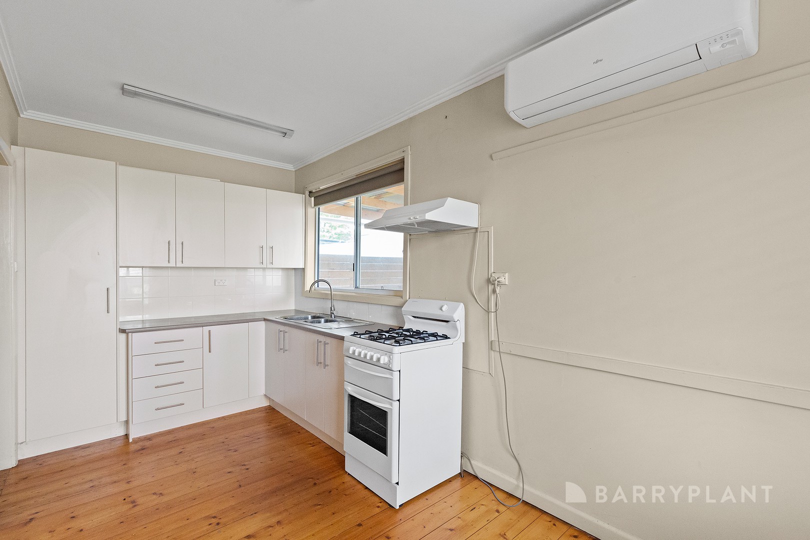 3 Logan Street, Warragul, VIC 3820, Warragul - Thumbnail 3