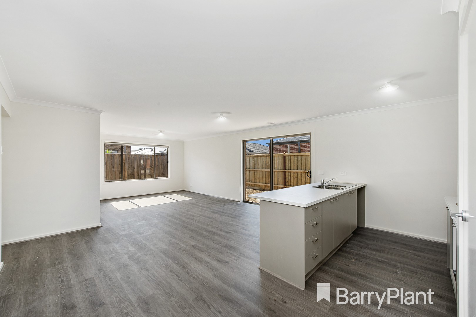 3 Long Forest Avenue, Harkness, VIC 3337, Harkness - Thumbnail 2