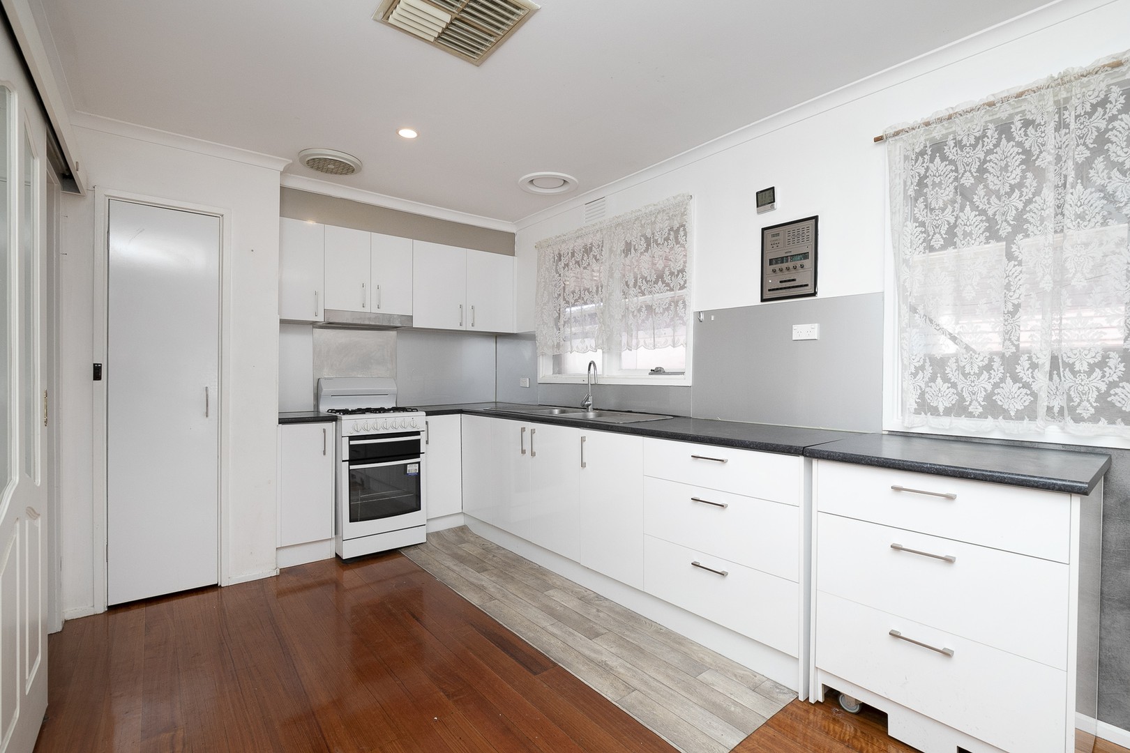 3 Magnolia Avenue, Kings Park, VIC 3021, Kings Park - Thumbnail 7
