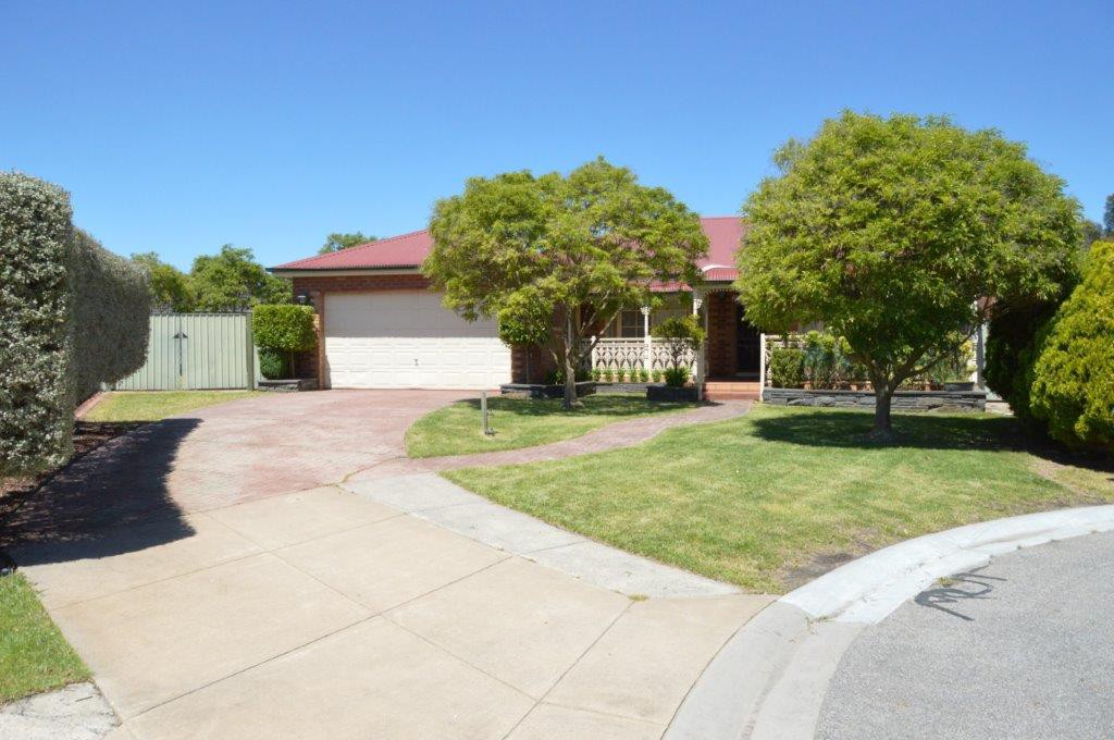 3 Maitland Close, Rowville, VIC 3178 - Thumbnail 1 - 04/11/2021