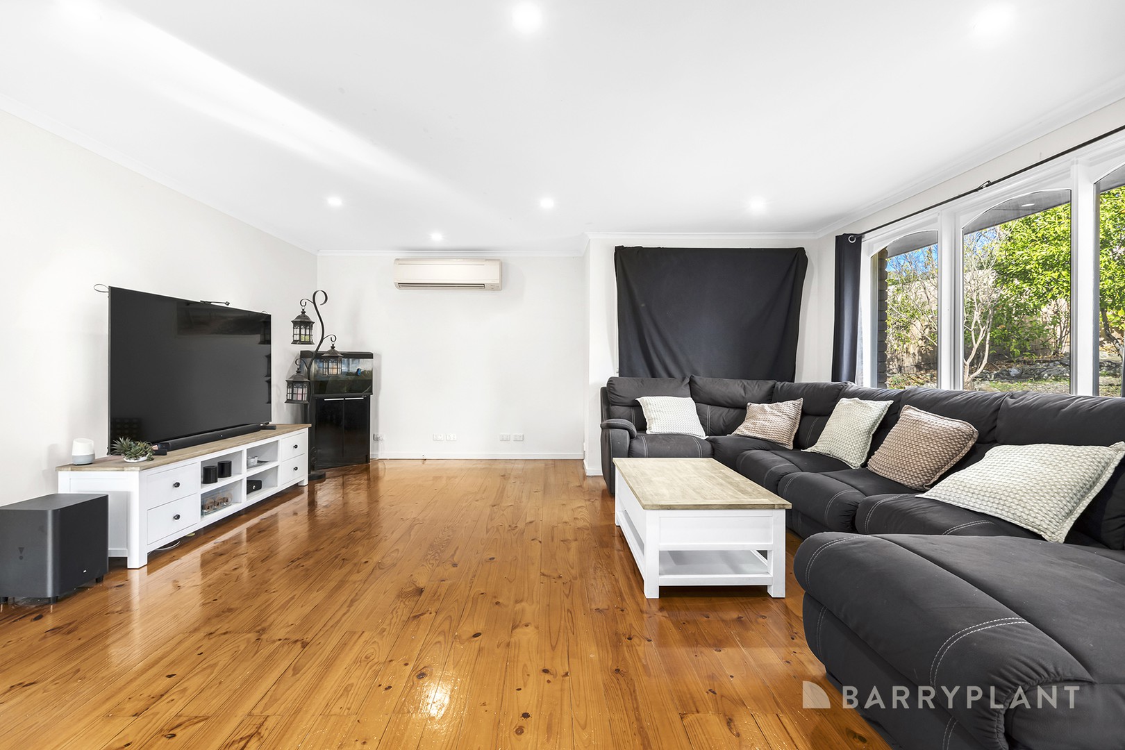 3 Mansion Place, Chirnside Park, VIC 3116, Chirnside Park - Thumbnail 2