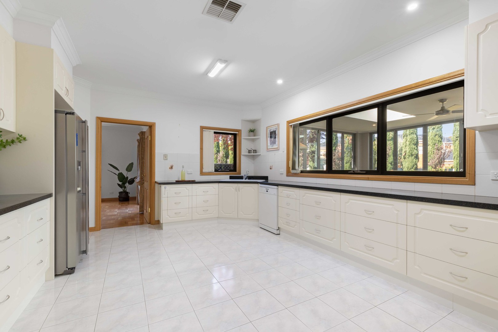 3 Mawson Close, Taylors Lakes, VIC 3038, Taylors Lakes - Thumbnail 8