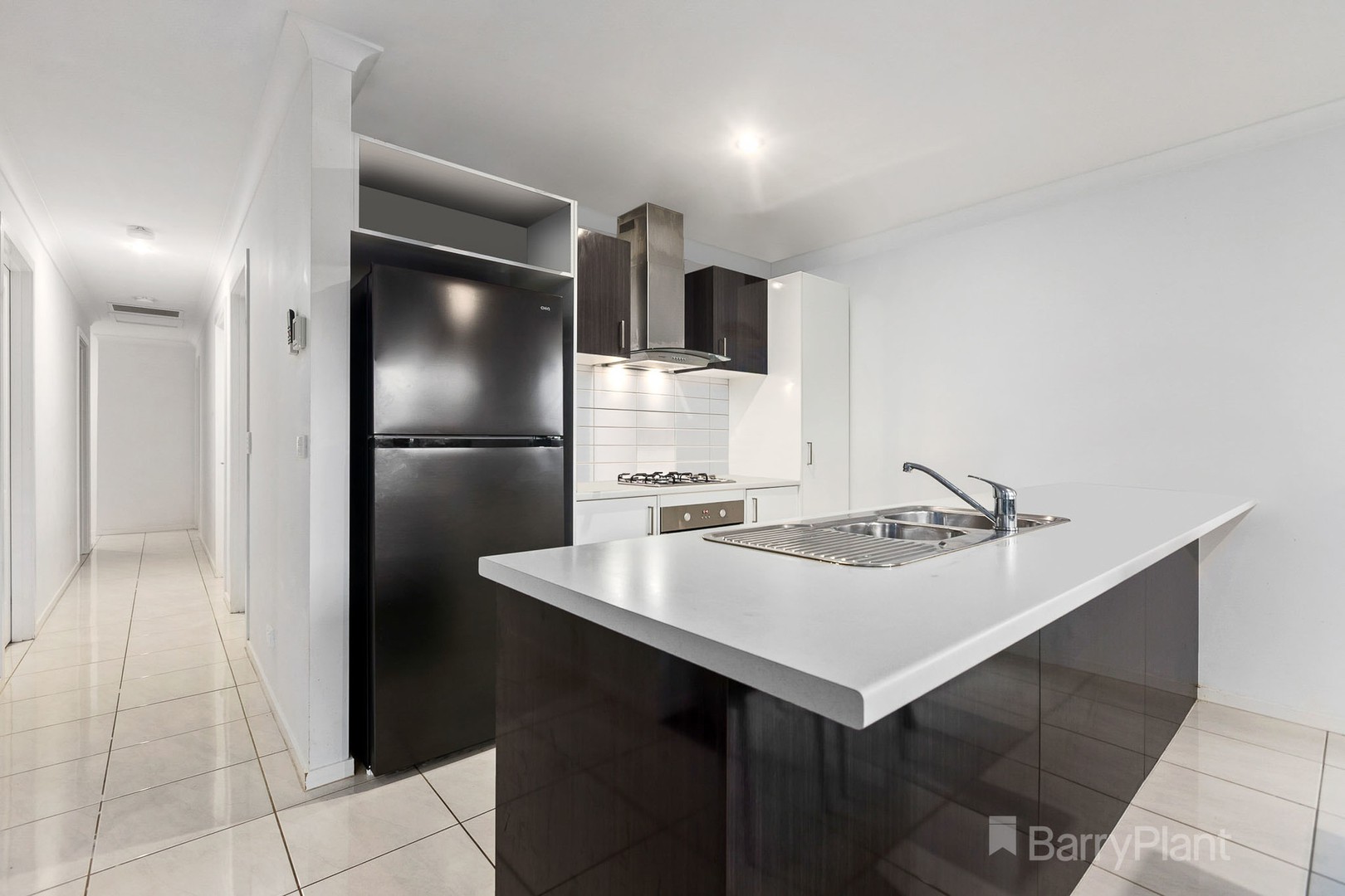3 McKenna Place, Pakenham, VIC 3810, Pakenham - Thumbnail 2