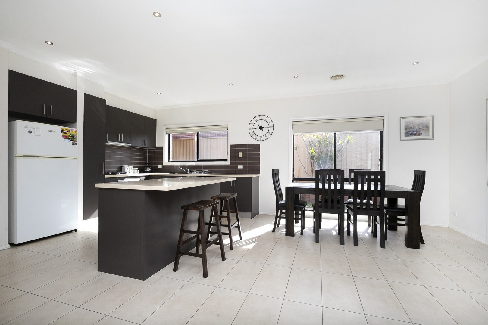 3 Monckton Place, Caroline Springs, VIC 3023, Caroline Springs - Thumbnail 2
