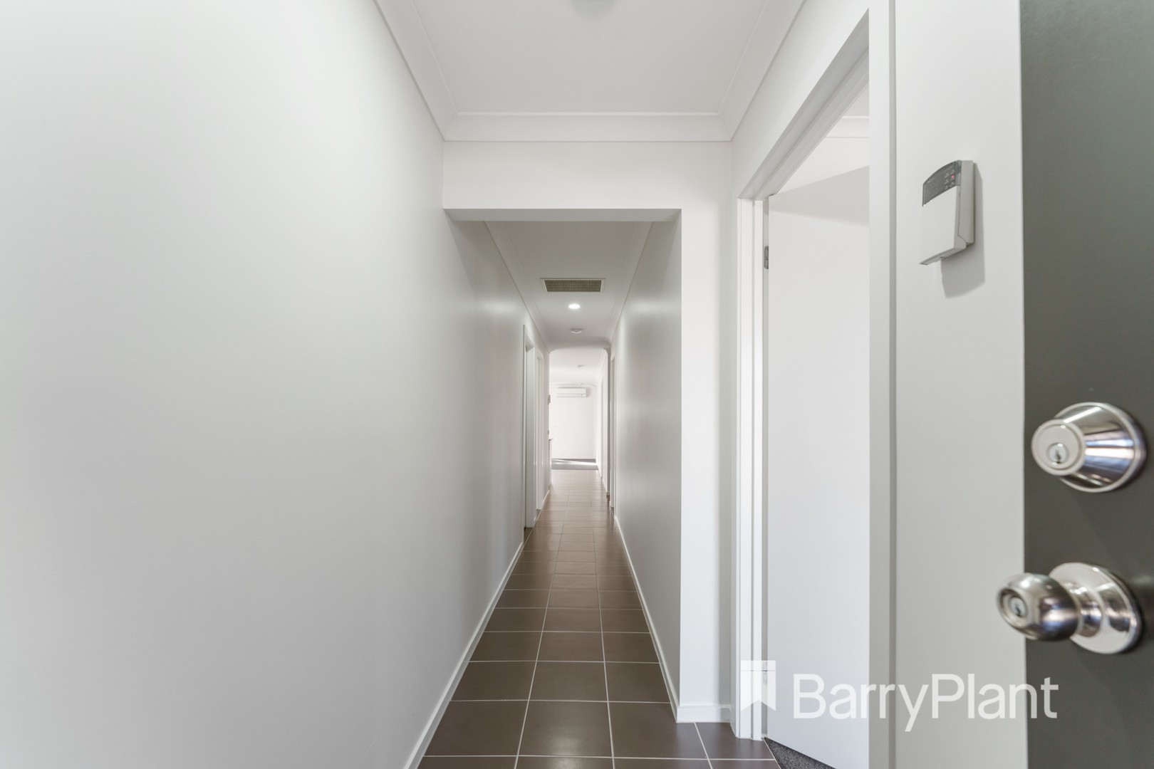 3 Morgan Crescent, Werribee, VIC 3030, Werribee - Thumbnail 2