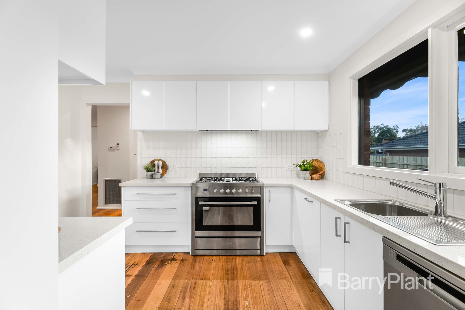 3 Mountfield Road, Kilsyth, VIC 3137, Kilsyth - Thumbnail 3